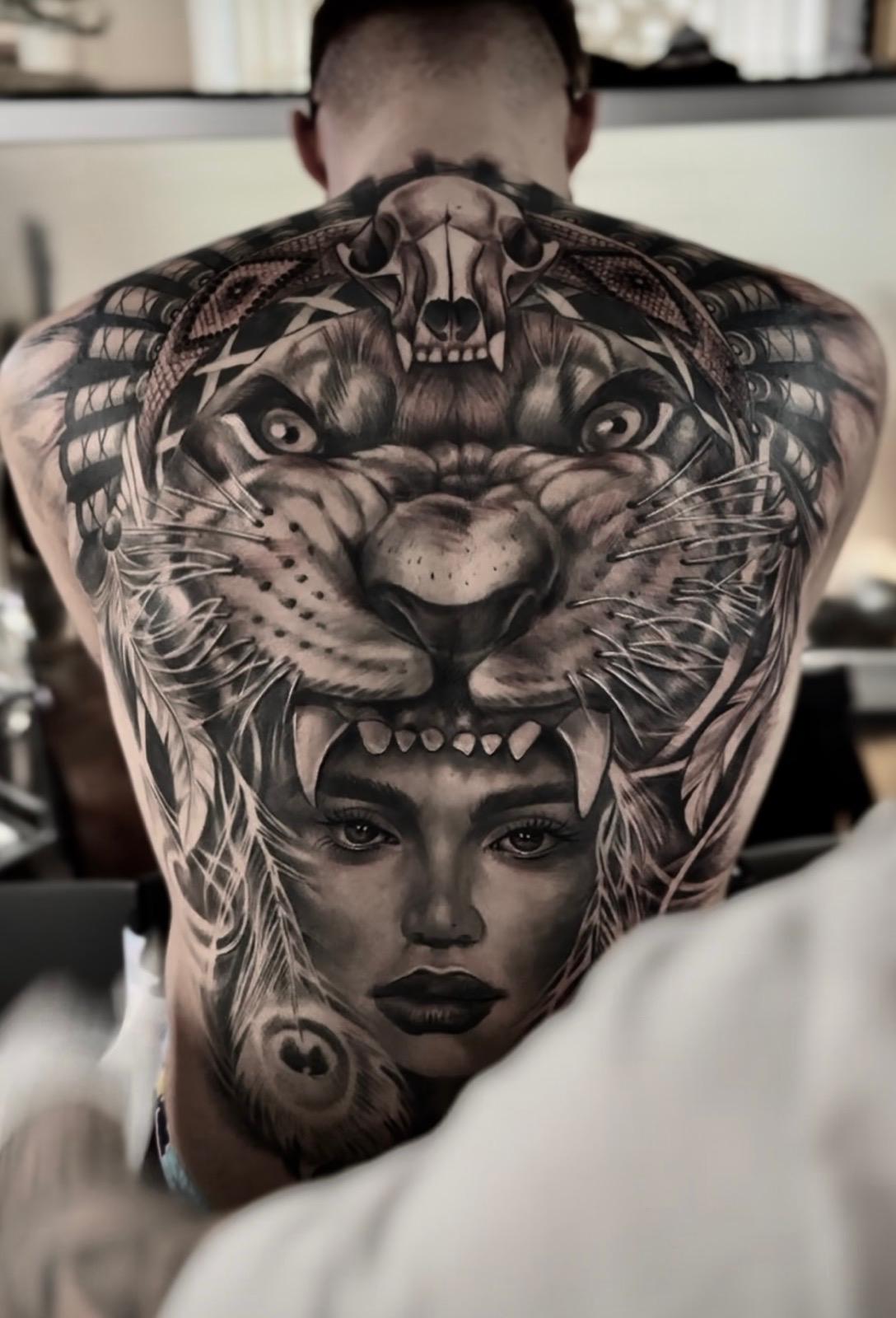 Tiger & Frauenporträt Rückenstück
